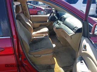 2005 Honda Odyssey EX z VIN 5FNRL38445B401163, wystawiony jako IAAI lot #42294253 z przebiegiem 152 576 mil mil oraz . Historia ofert i sprzedaży dostępna na DreamBid. Obrazek 5.