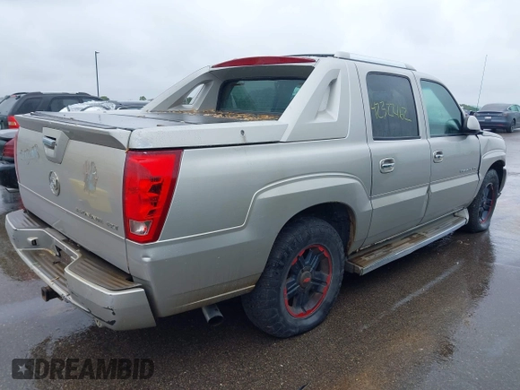 2005 Cadillac Escalade EXT z VIN 3GYEK62N85G128074, wystawiony jako IAAI lot #42322162 z przebiegiem 301 223 mil mil oraz . Historia ofert i sprzedaży dostępna na DreamBid. Obrazek 4.