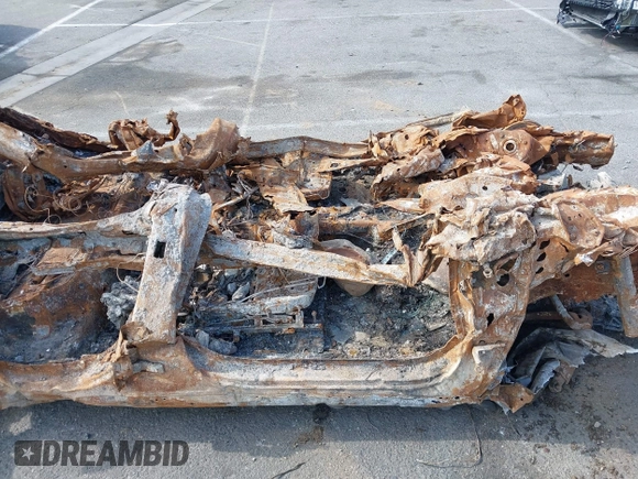 2024 Volvo XC40 Plus z VIN YV4ER3XL4R2263975, wystawiony jako IAAI lot #42098379 z przebiegiem Nie podano mil oraz . Historia ofert i sprzedaży dostępna na DreamBid. Obrazek 5.