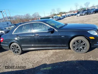 2012 Mercedes-Benz E 350 Luxury with VIN WDDHF8JB8CA526817, listed as a IAAI auction lot 41740110 with Not provided miles and . Bid and sale history available at DreamBid. Image 13.