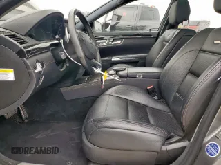 2012 Mercedes-Benz S 63 AMG z VIN WDDNG7EB1CA435991, wystawiony jako Copart lot #57146435 z przebiegiem 117 647 mil mil oraz Szkoda całkowita • Salvage title. Historia ofert i sprzedaży dostępna na DreamBid. Obrazek 7.