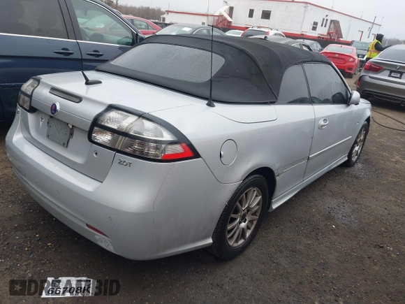 2008 Saab 9-3 with VIN YS3FB79Y586008943, listed as a IAAI auction lot 41772083 with 117,697 mi miles. Bid and sale history available at carsss.com. Image 4.