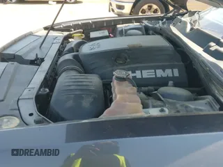 2015 Dodge Challenger R/T с VIN 2C3CDZAT1FH900865, выставлен на аукционе IAAI как лот 41973214 с пробегом 136 053 миль миль и . История ставок и продаж доступна на DreamBid. Изображение 19.