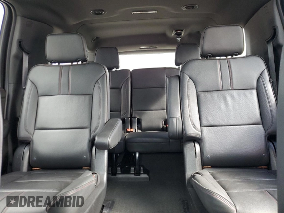 2022 Chevrolet Suburban with VIN 1GNSCEKT7NR222257, listed as a Copart auction lot 84840904 with 113,761 mi miles and Salvage title. Bid and sale history available at DreamBid. Image 10.