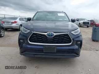 2020 Toyota Highlander Hybrid Limited with VIN 5TDYARAH3LS002884, listed as a IAAI auction lot 42457742 with 37,375 mi miles and . Bid and sale history available at DreamBid. Image 12.
