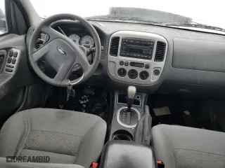 2007 Ford Escape XLT with VIN 1FMYU03107KB33508, listed as a Copart auction lot 44764355 with 153,403 mi miles and Salvage Title. Bid and sale history available at carsss.com. Image 8.