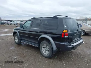 2000 Mitsubishi Montero Sport LS with VIN JA4LS31HXYP037471, listed as a IAAI auction lot 41820992 with 141,567 mi miles. Bid and sale history available at carsss.com. Image 3.