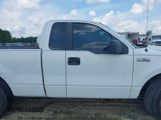 2007 Ford F-150 XL z VIN 1FTRF12W07NA59933, wystawiony jako IAAI lot #42491520 z przebiegiem Nie podano mil oraz . Historia ofert i sprzedaży dostępna na DreamBid. Obrazek 13.