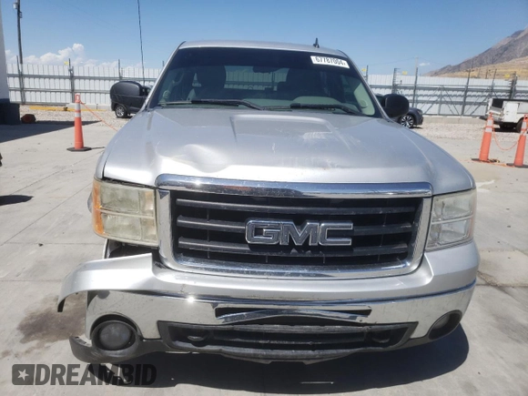 2010 GMC Sierra 1500 with VIN 3GTXKVE28AG143985, listed as a Copart auction lot 67787004 with Not Provided miles and Salvage Title. Bid and sale history available at DreamBid. Image 5.