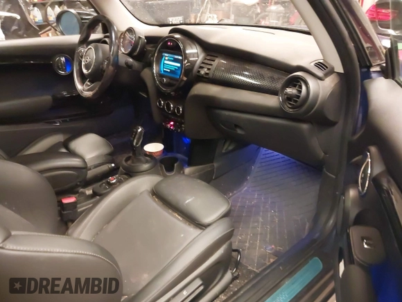 2020 MINI Hardtop Cooper S z VIN WMWXR5C05L2L43423, wystawiony jako IAAI lot #41577721 z przebiegiem 108 123 mil mil oraz . Historia ofert i sprzedaży dostępna na DreamBid. Obrazek 5.