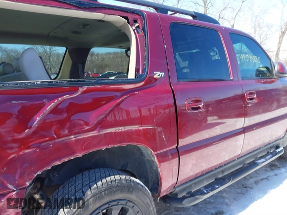 2004 Chevrolet Suburban Z71 with VIN 3GNFK16Z84G231091, listed as a IAAI auction lot 41595885 with 101,243 mi miles. Bid and sale history available at carsss.com. Image 13.
