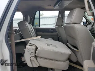 2008 Ford Expedition Max SSV z VIN 1FMFK165X8LA67501, wystawiony jako Copart lot #54390045 z przebiegiem 282 006 mil mil oraz Szkoda całkowita • Salvage title. Historia ofert i sprzedaży dostępna na DreamBid. Obrazek 11.