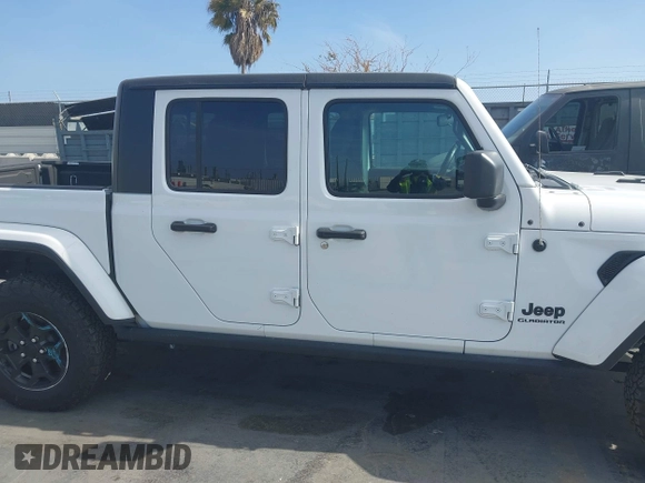 2022 Jeep Gladiator Texas Trail with VIN 1C6HJTAG1NL148524, listed as a IAAI auction lot 42128920 with 42,004 mi miles. Bid and sale history available at carsss.com. Image 13.