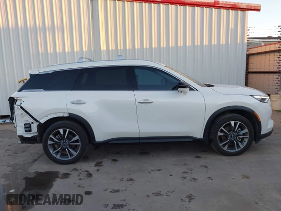 2024 Infiniti QX60 Luxe with VIN 5N1DL1FRXRC335701, listed as a IAAI auction lot 41243510 with 13,462 mi miles and . Bid and sale history available at DreamBid. Image 14.
