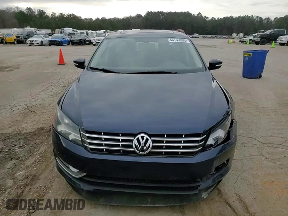 2013 Volkswagen Passat SEL Premium z VIN 1VWCN7A3XDC073524, wystawiony jako Copart lot #46759305 z przebiegiem 118 780 mil mil oraz Szkoda całkowita • Salvage title. Historia ofert i sprzedaży dostępna na DreamBid. Obrazek 10.