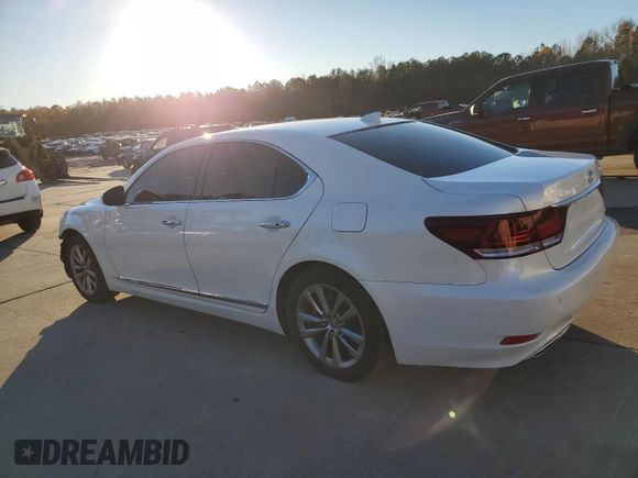 2015 Lexus LS 460 z VIN JTHCL5EF5F5024173, wystawiony jako Copart lot #83751124 z przebiegiem 129 730 mil mil oraz Szkoda całkowita • Salvage title. Historia ofert i sprzedaży dostępna na DreamBid. Obrazek 2.