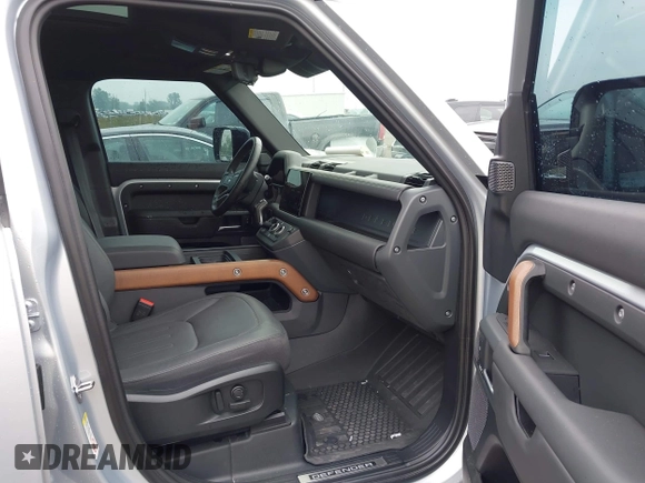 2024 Land Rover Defender X с VIN SALEX7EU3R2271831, выставлен на аукционе IAAI как лот 42415260 с пробегом 14 599 миль миль и . История ставок и продаж доступна на DreamBid. Изображение 5.