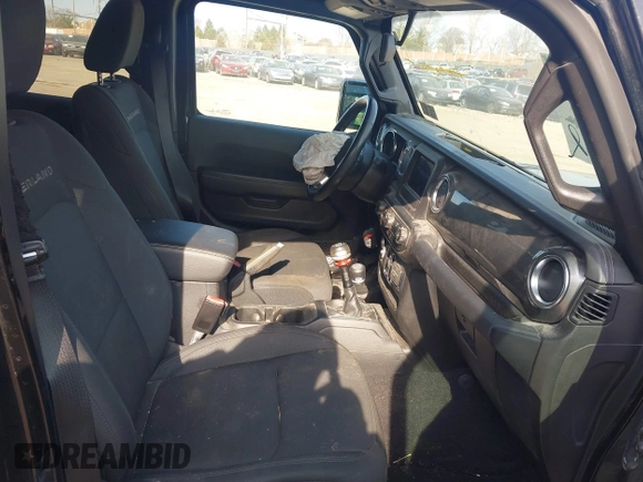 2021 Jeep Gladiator Overland z VIN 1C6HJTFG1ML606215, wystawiony jako IAAI lot #41771646 z przebiegiem 77 411 mil mil oraz . Historia ofert i sprzedaży dostępna na DreamBid. Obrazek 5.