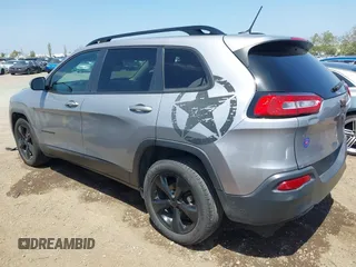 2018 Jeep Cherokee Latitude с VIN 1C4PJLCB9JD556540, выставлен на аукционе IAAI как лот 42282672 с пробегом 241 951 миль миль и . История ставок и продаж доступна на DreamBid. Изображение 3.