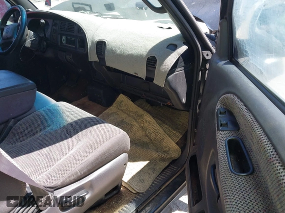 2001 Dodge 1500 with VIN 3B7HC13YX1G802165, listed as a IAAI auction lot 41858434 with 176,497 mi miles and . Bid and sale history available at DreamBid. Image 5.