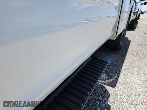 2019 Ford F-250 XL z VIN 1FT7W2B66KEC90809, wystawiony jako IAAI lot #42845140 z przebiegiem 204 526 mil mil oraz . Historia ofert i sprzedaży dostępna na DreamBid. Obrazek 37.