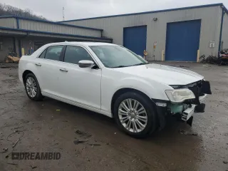 2016 Chrysler 300 Limited with VIN 2C3CCARG7GH170697, listed as a Copart auction lot 46917605 with 160,237 mi miles and Salvage Title. Bid and sale history available at DreamBid. Image 4.