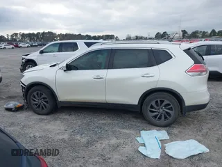 2016 Nissan Rogue SL with VIN 5N1AT2MT7GC873311, listed as a IAAI auction lot 41645032 with 98,535 mi miles. Bid and sale history available at carsss.com. Image 15.