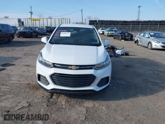 2020 Chevrolet Trax LS with VIN KL7CJKSB5LB049298, listed as a IAAI auction lot 41904732 with 46,879 mi miles. Bid and sale history available at carsss.com. Image 13.