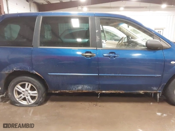 2004 Mazda MPV LX with VIN JM3LW28AX40521583, listed as a IAAI auction lot 41607479 with 178,952 mi miles. Bid and sale history available at carsss.com. Image 6.