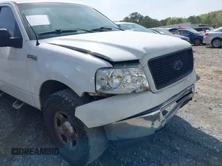 2006 Ford F-150 XLT with VIN 1FTRW12W56KA65159, listed as a IAAI auction lot 41913062 with 271,996 mi miles. Bid and sale history available at carsss.com. Image 6.