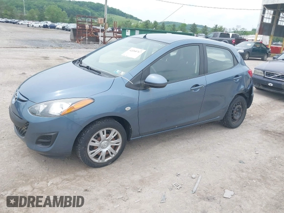 2014 Mazda 2 Sport z VIN JM1DE1KZ2E0176480, wystawiony jako IAAI lot #42268767 z przebiegiem 32 194 mil mil oraz . Historia ofert i sprzedaży dostępna na DreamBid. Obrazek 2.