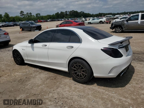 2020 Mercedes-Benz C 63 AMG z VIN 55SWF8GB3LU332405, wystawiony jako Copart lot #53685735 z przebiegiem 54 608 mil mil oraz Szkoda całkowita • Salvage title. Historia ofert i sprzedaży dostępna na DreamBid. Obrazek 2.