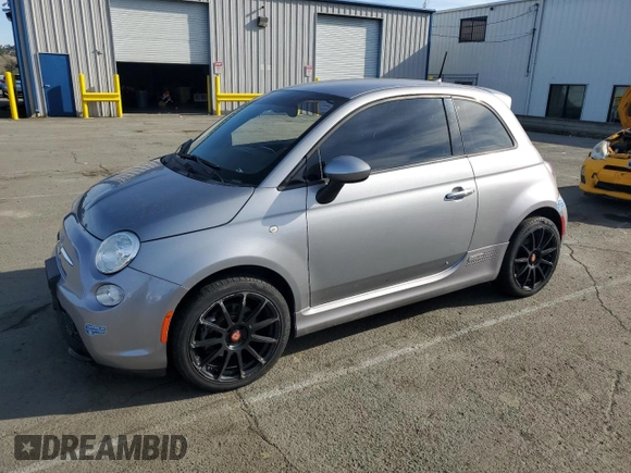 2016 FIAT 500e z VIN 3C3CFFGE9GT197803, wystawiony jako Copart lot #50646875 z przebiegiem 55 315 mil mil oraz Szkoda całkowita • Salvage title. Historia ofert i sprzedaży dostępna na DreamBid. Obrazek 1.