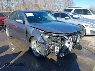 2014 Hyundai Genesis 3.8L z VIN KMHGC4DD2EU265539, wystawiony jako IAAI lot #41634825 z przebiegiem 61 619 mil mil oraz . Historia ofert i sprzedaży dostępna na DreamBid. Obrazek 1.