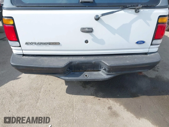 1995 Ford Explorer z VIN 1FMCU22XXSUB84913, wystawiony jako IAAI lot #42117807 z przebiegiem 277 152 mil mil oraz . Historia ofert i sprzedaży dostępna na DreamBid. Obrazek 6.