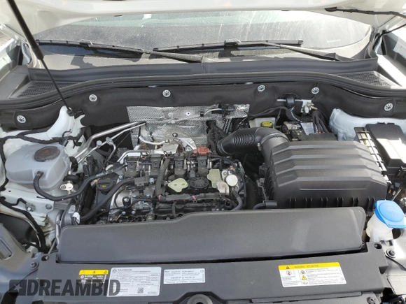 2024 Volkswagen Atlas SE with VIN 1V2LR2CAXRC548312, listed as a Copart auction lot 48427095 with 16,051 mi miles and Salvage title. Bid and sale history available at DreamBid. Image 12.