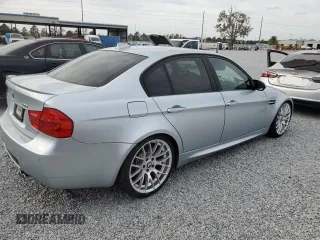 2009 BMW M3 z VIN WBSPM93579E201899, wystawiony jako Copart lot #81707204 z przebiegiem Nie podano mil oraz Szkoda całkowita • Salvage title. Historia ofert i sprzedaży dostępna na DreamBid. Obrazek 3.