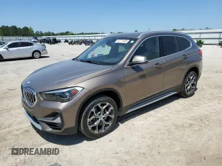 2020 BMW X1 xDrive28i z VIN WBXJG9C09L5R23653, wystawiony jako Copart lot #52771535 z przebiegiem 54 550 mil mil oraz Szkody całkowita. Historia ofert i sprzedaży dostępna na DreamBid. Obrazek 1.
