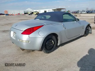 2007 Nissan 350Z Touring with VIN JN1BZ36A27M654486, listed as a IAAI auction lot 41416395 with 132,401 mi miles. Bid and sale history available at carsss.com. Image 4.