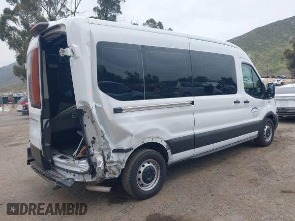 2023 Ford Transit Passenger XL с VIN 1FDAX2C80PKA74557, выставлен на аукционе IAAI как лот 41864316 с пробегом 50 640 миль миль и . История ставок и продаж доступна на DreamBid. Изображение 4.