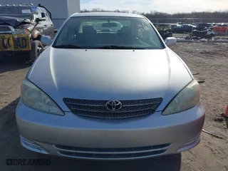 2004 Toyota Camry LE with VIN 4T1BE30K54U828326, listed as a IAAI auction lot 41876818 with 164,876 mi miles. Bid and sale history available at carsss.com. Image 12.