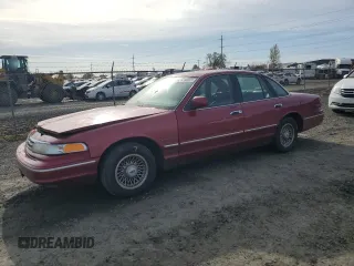 1995 Ford Crown Victoria LX с VIN 2FALP74W2SX117864, выставлен на аукционе Copart как лот 52440825 с пробегом 109 409 миль миль и Списание • Salvage title. История ставок и продаж доступна на DreamBid. Изображение 1.