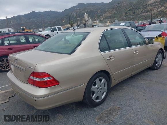2004 Lexus LS 430 with VIN JTHBN36F440172091, listed as a IAAI auction lot 41997732 with 196,419 mi miles and . Bid and sale history available at carsss.com. Image 4.