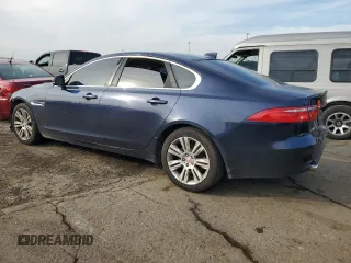 2016 Jaguar XF 35t Premium with VIN SAJBJ4BVXGCY17525, listed as a Copart auction lot 81242094 with 115,319 mi miles and Clean Title. Bid and sale history available at carsss.com. Image 2.