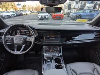 2019 Audi Q8 Premium z VIN WA1AVAF15KD025669, wystawiony jako Copart lot #44674885 z przebiegiem 48 524 mil mil oraz Czysty tytuł • Clean title. Historia ofert i sprzedaży dostępna na DreamBid. Obrazek 9.