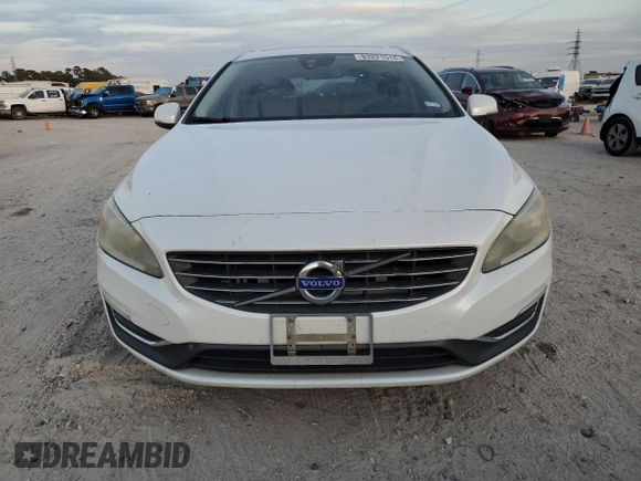2015 Volvo V60 z VIN YV1612SC3F1209482, wystawiony jako Copart lot #83221514 z przebiegiem 177 059 mil mil oraz Czysty tytuł • Clean title. Historia ofert i sprzedaży dostępna na DreamBid. Obrazek 5.