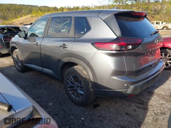 2024 Nissan Rogue S with VIN 5N1BT3AB0RC709195, listed as a IAAI auction lot 41743688 with 31,194 mi miles. Bid and sale history available at carsss.com. Image 3.