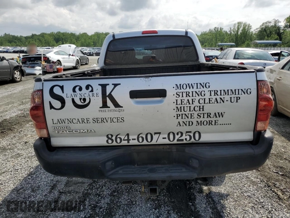 2008 Toyota Tacoma z VIN 5TENX22N88Z531805, wystawiony jako Copart lot #54577175 z przebiegiem 131 841 mil mil oraz Szkoda całkowita • Salvage title. Historia ofert i sprzedaży dostępna na DreamBid. Obrazek 6.