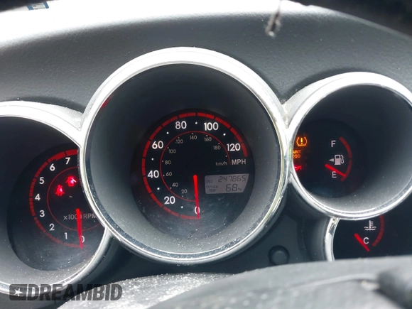 2006 Toyota Matrix STD with VIN 2T1LR32E16C553252, listed as a IAAI auction lot 42214064 with 247,865 mi miles and . Bid and sale history available at DreamBid. Image 7.