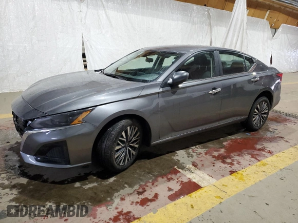2025 Nissan Altima SV with VIN 1N4BL4DW6SN325916, listed as a Copart auction lot 43332525 with 6,910 mi miles and Salvage Title. Bid and sale history available at DreamBid. Image 1.